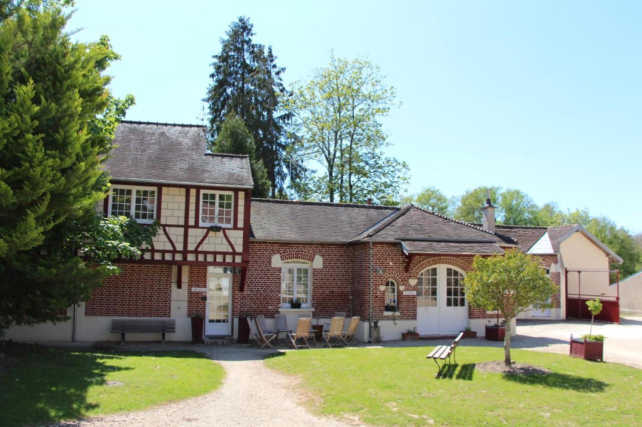 Hotel L'Ecurie De Vieux-Moulin Exterior foto