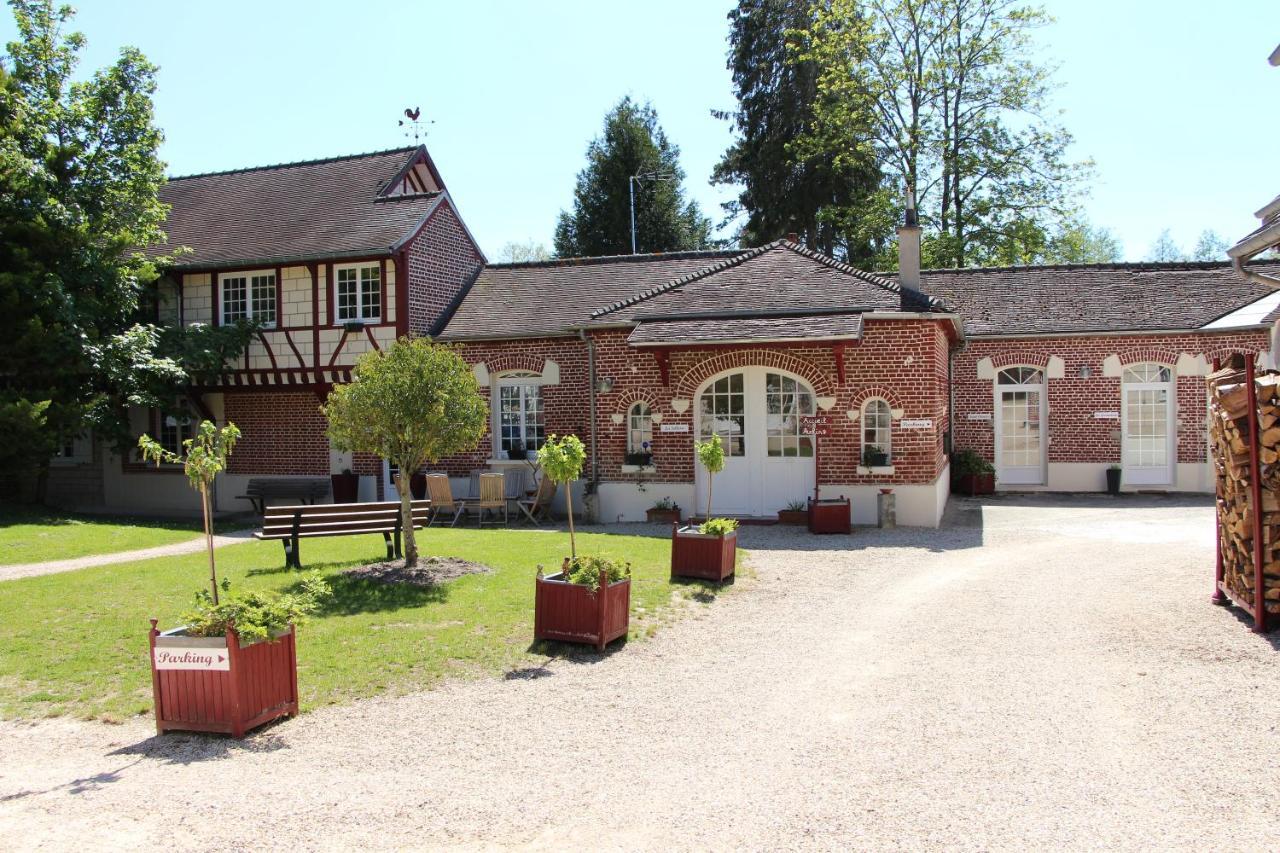 Hotel L'Ecurie De Vieux-Moulin Exterior foto